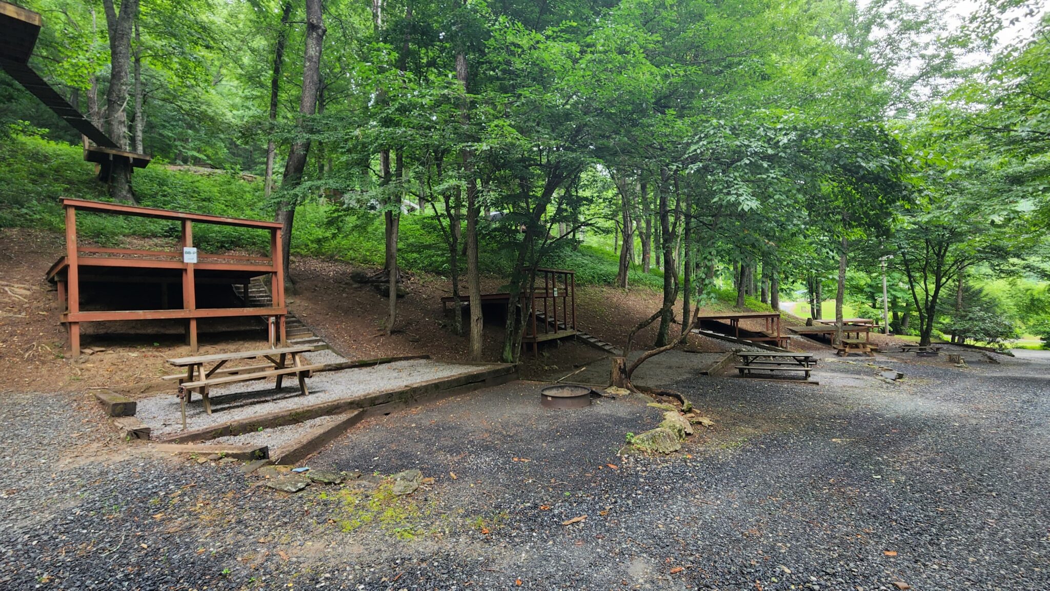 Platforms Plumtree Campground and Retreat